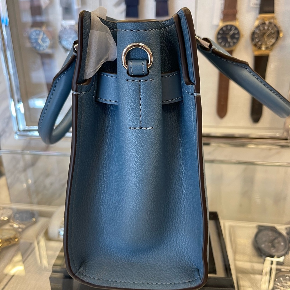 MICHAEL KORS Hamilton Small Patchwork Satchel Crossbody Bag
Cornflower
NWT - Picture 15 of 16